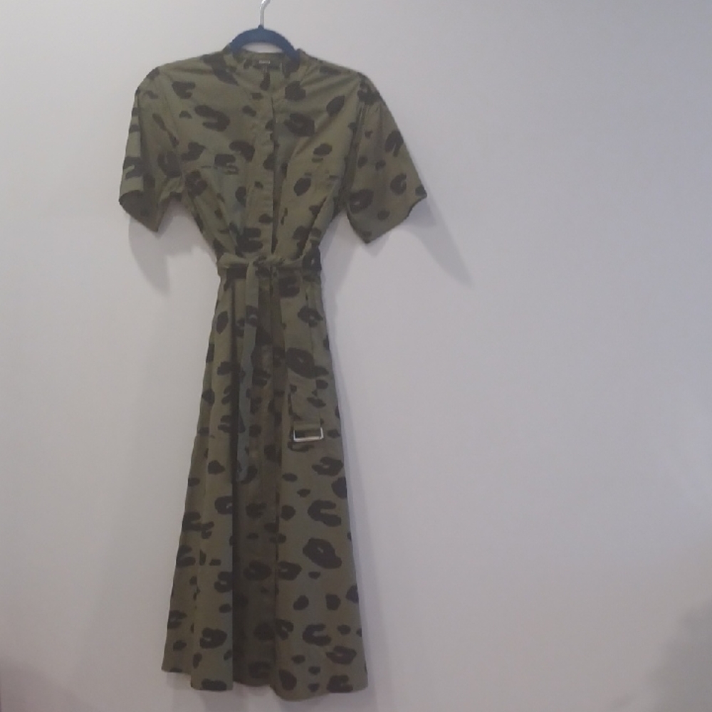 Olive Green Short-Sleeve Midi Shirt Dress with Belted Waist